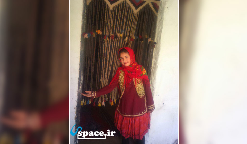 لباس محلی در اقامتگاه بوم گردی شوکا - شهمیرزاد - روستای کولیم